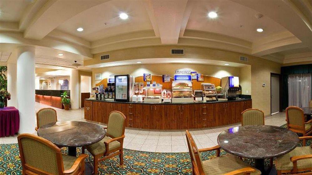 Holiday Inn Express & Suites Tacoma By Ihg Екстер'єр фото