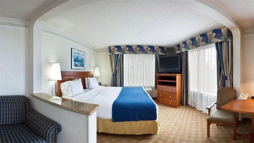 Holiday Inn Express & Suites Tacoma By Ihg Екстер'єр фото